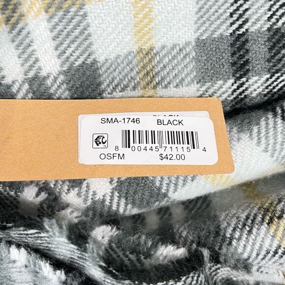New Steve Madden Plaid Scarf - Picture 5 of 7